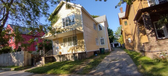 Building Photo - 39 Fargo Ave