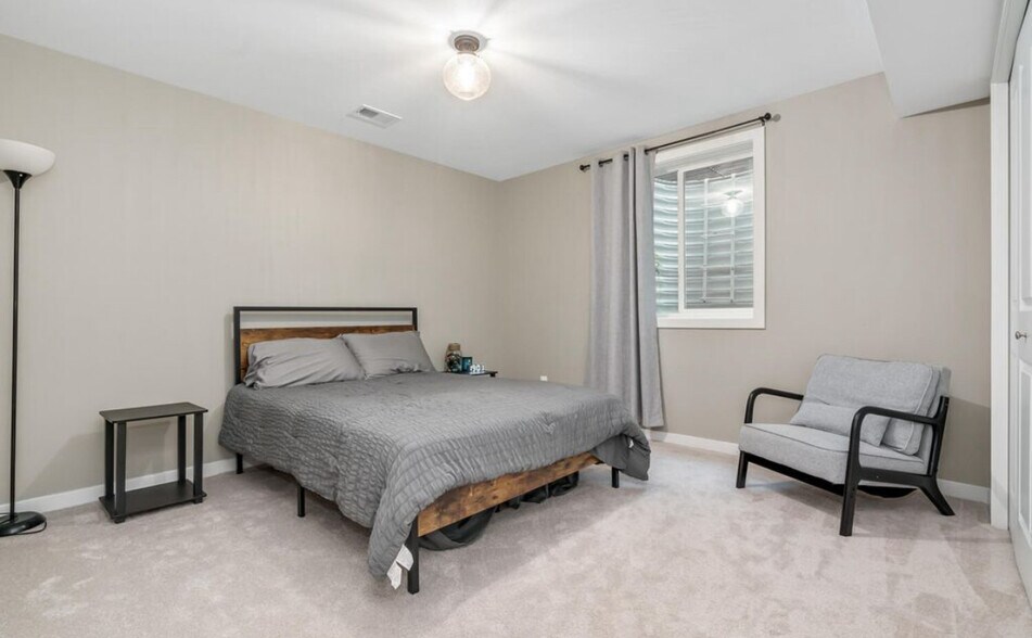 Building Photo - 10321 E C Ave