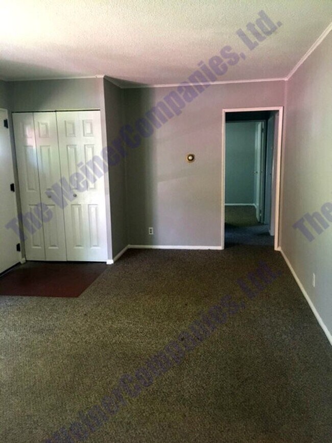 Building Photo - Sublease Available for Move in July 22!