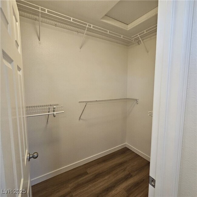 Building Photo - 8233 Amphora St