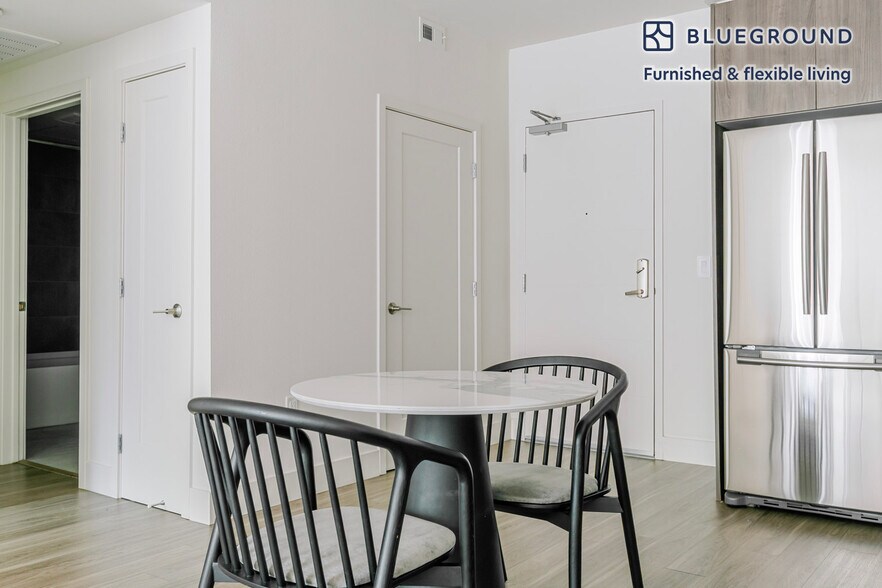 Building Photo - 2280 W El Camino Real