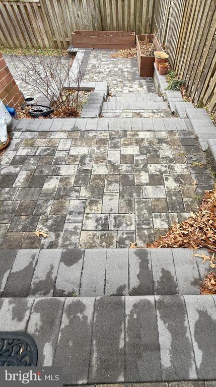 Building Photo - 7773 Shootingstar Dr