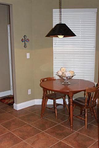 Building Photo - 4575 Woodsboro Ln