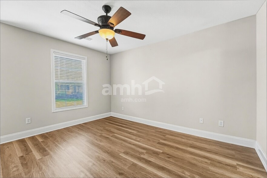 Building Photo - 5705 Parasol Ln