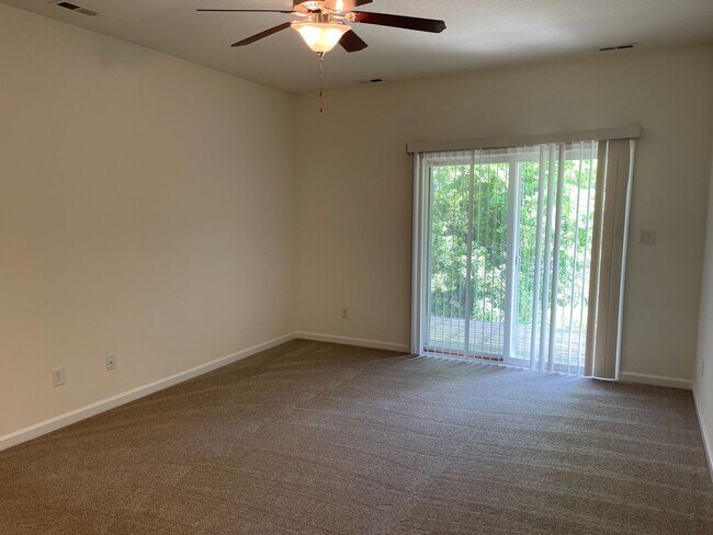 Building Photo - Beautiful Norfolk Waterfront Condo!