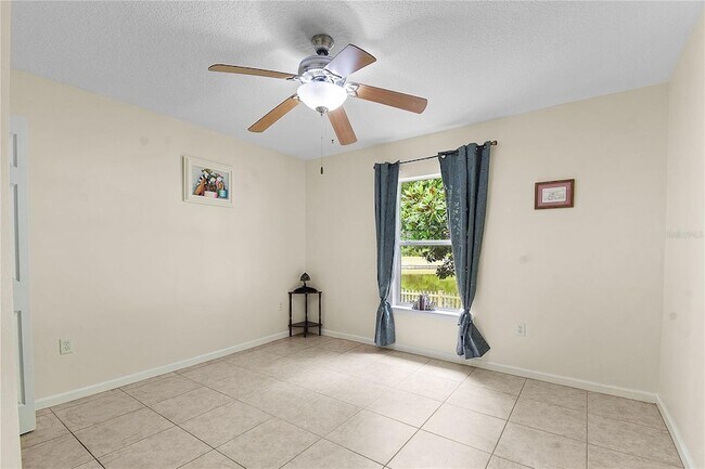 Building Photo - 237 N Hidden Tree Dr