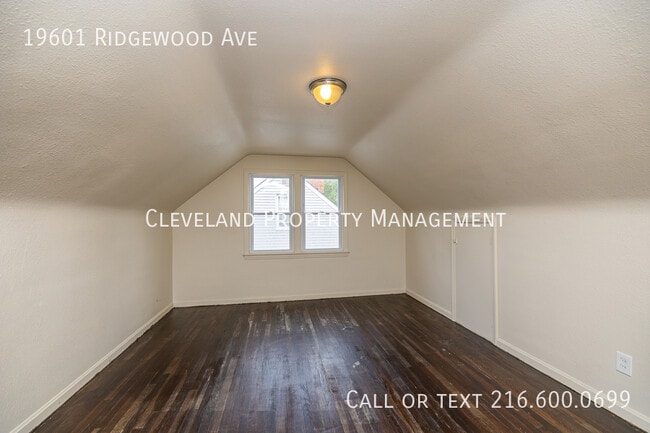 Building Photo - 19601 Ridgewood Ave