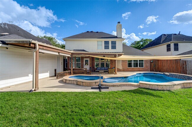 Building Photo - 6206 Clear Canyon Dr