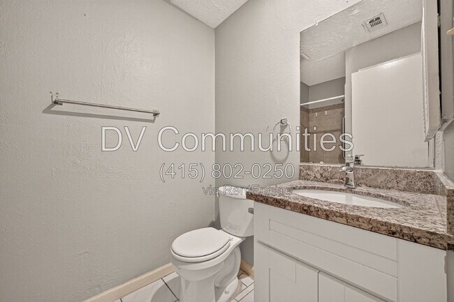 Building Photo - 5041 E Ridge Creek Dr