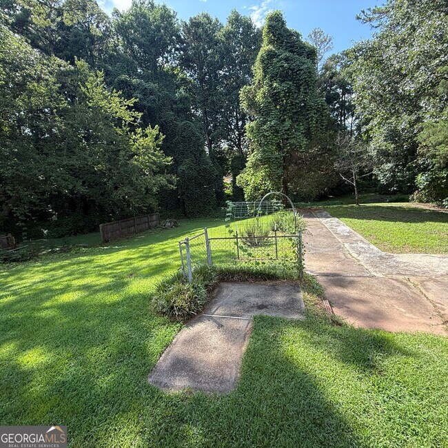 Building Photo - 4101 Springlake Cir