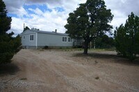 Building Photo - 3 Bedroom 2 Bathroom House in Outer Cedar City
