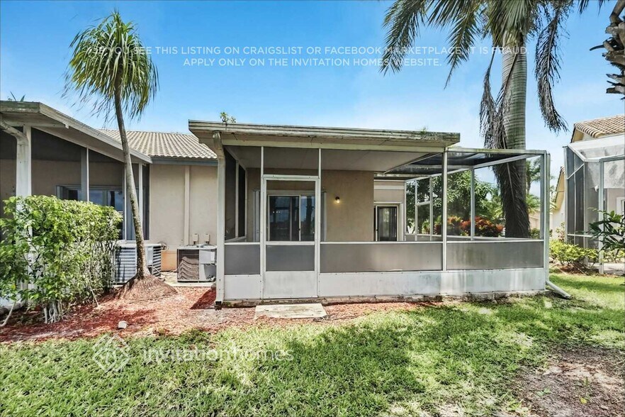Building Photo - 10658 Pelican Dr