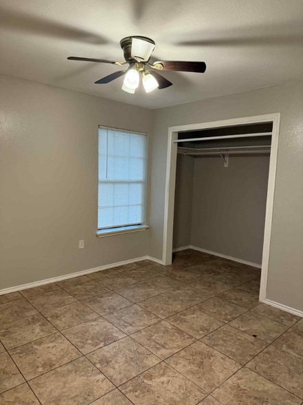 Building Photo - 205 Los Flores Ave