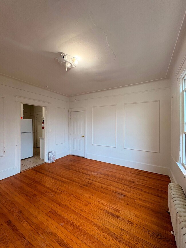 Building Photo - 58 Noxon St