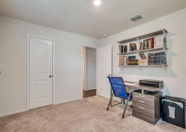 Building Photo - 718 Trestle Dr