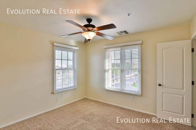 Building Photo - 2623 S Key Biscayne Dr