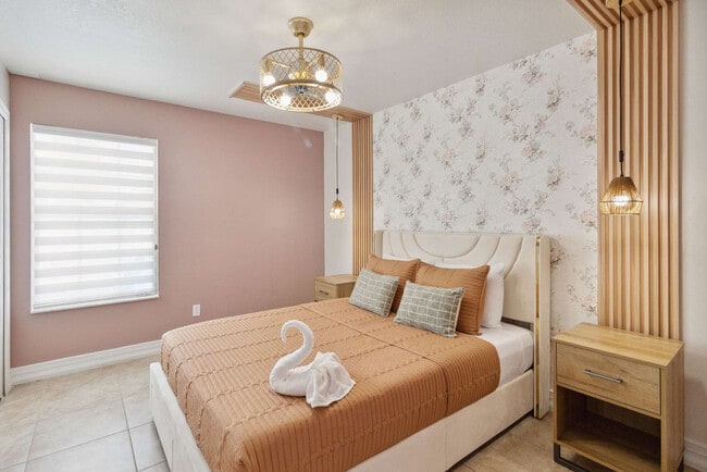 Building Photo - 4931 Dunmore Ln