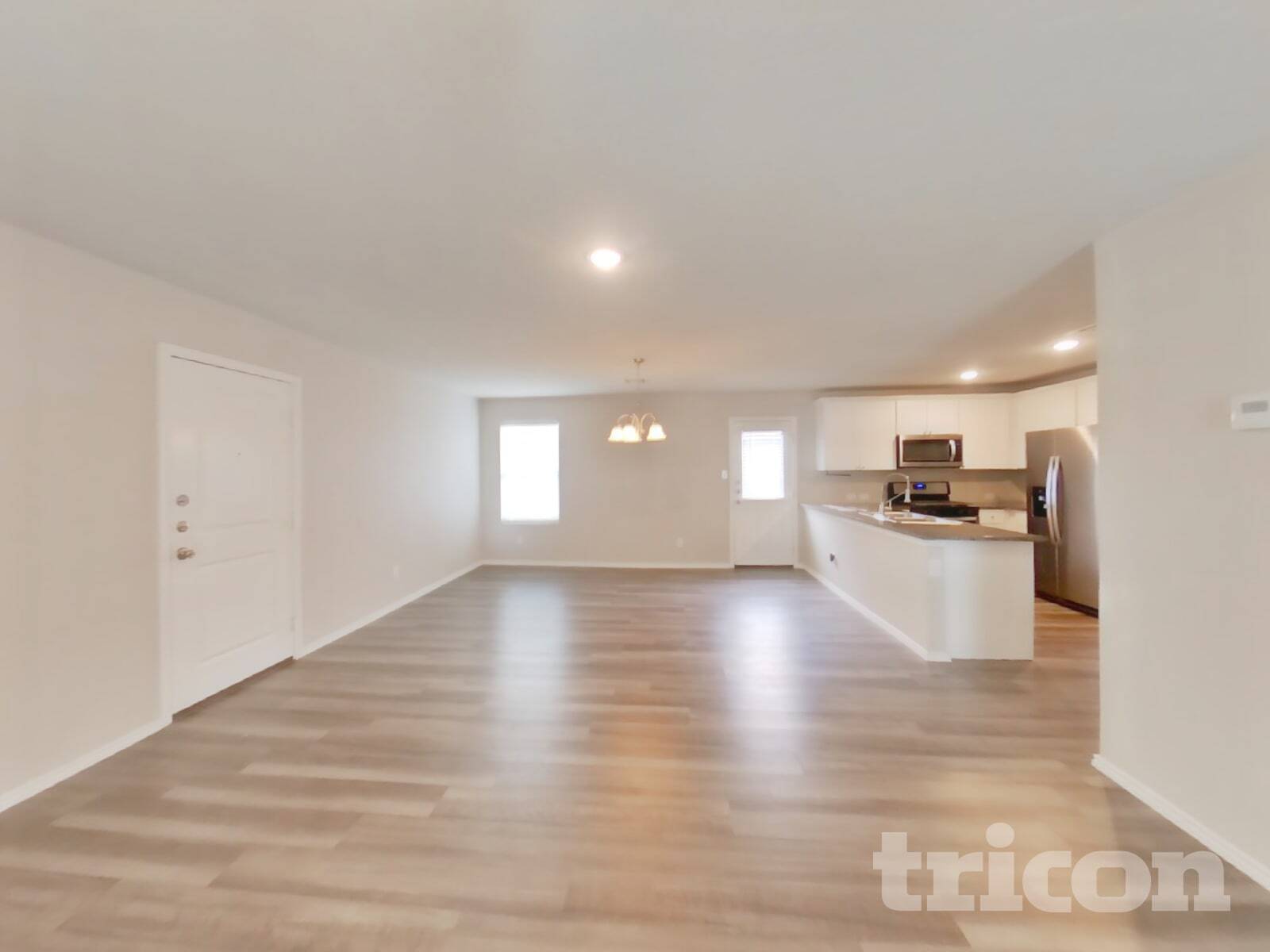 Building Photo - 102 Elizondo Way