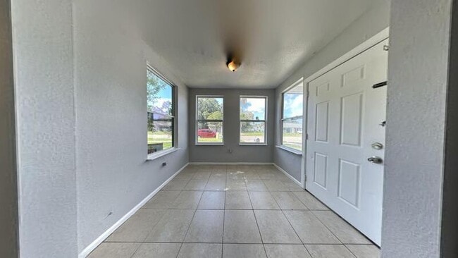 Building Photo - 4518 9th Ave S