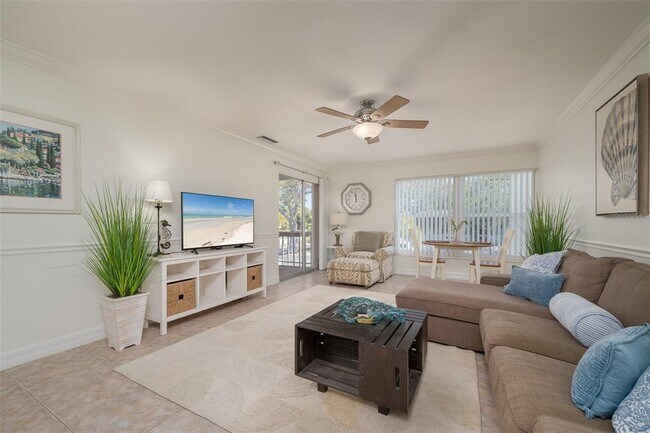 Building Photo - 3360 S Osprey Ave