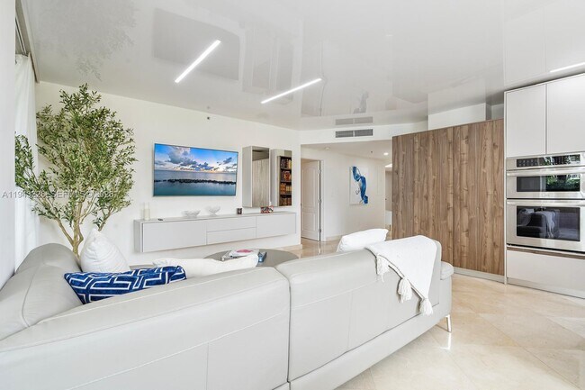 Building Photo - 17555 Atlantic Blvd