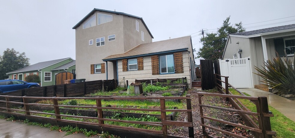 Ventura midtown - 2631 E Ocean Ave