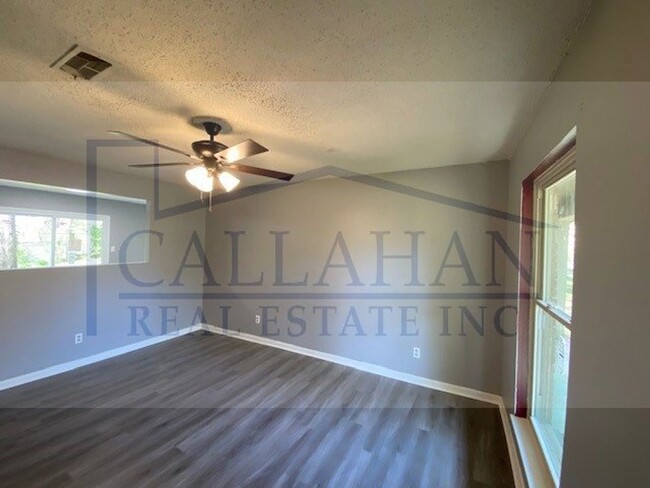 Building Photo - Updated Sherwood 3 Bedroom Home