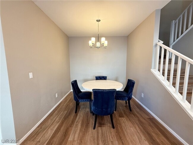 Building Photo - 525 Mossy Cup St