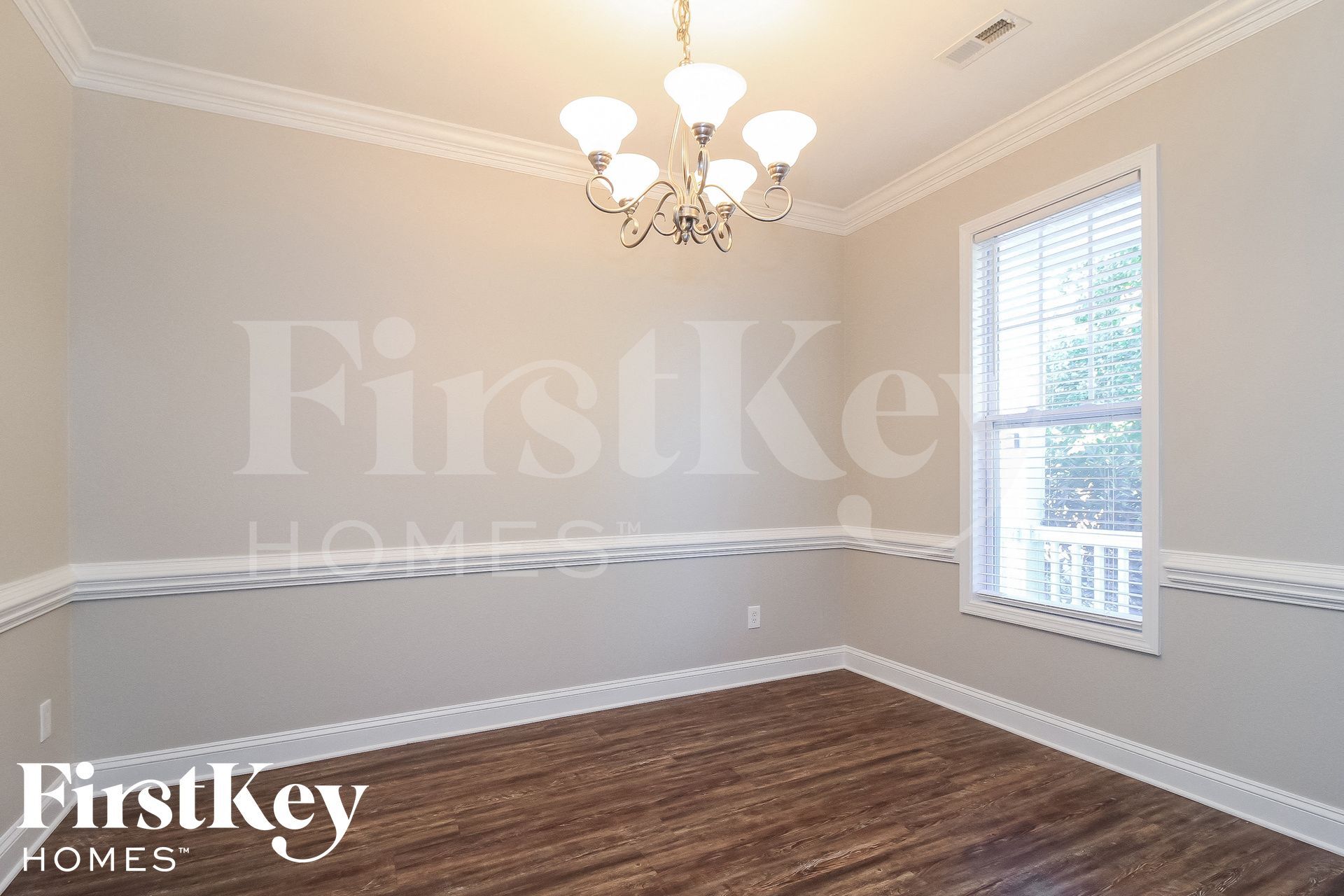 Building Photo - 221 Bridgewater Dr