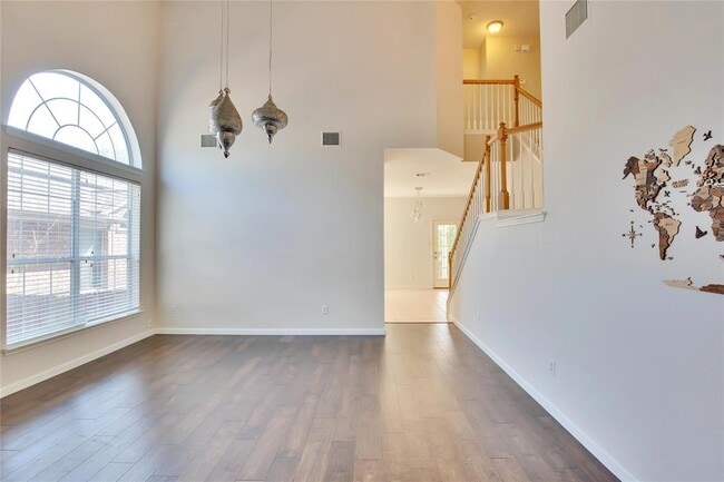 Building Photo - 10321 Beard Ave