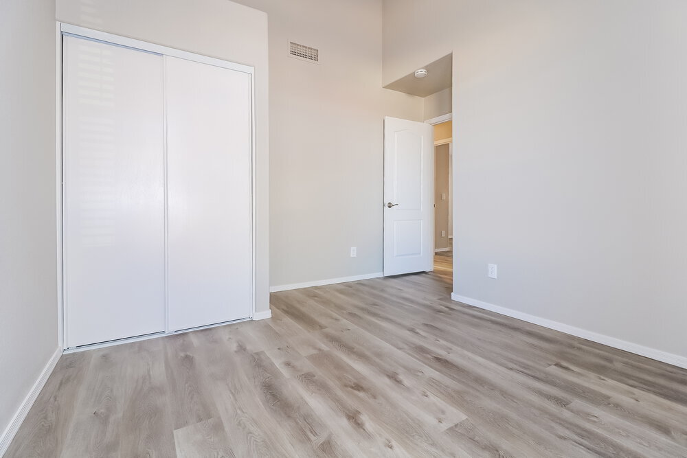 Building Photo - 9847 W Irma Ln