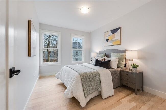 Building Photo - 317 Pearl St