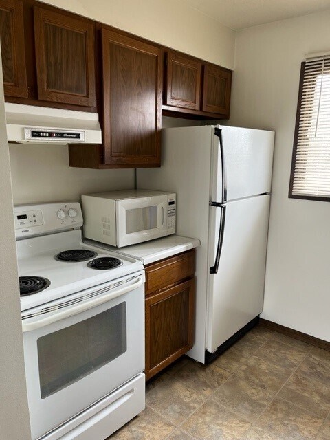 Building Photo - 15 N Lawler St