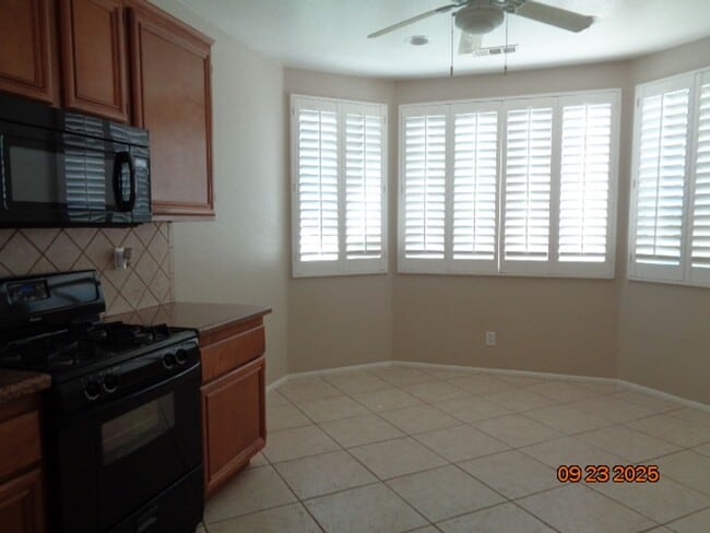 Building Photo - Beautiful One Story Offering 1559 sq. ft. ...