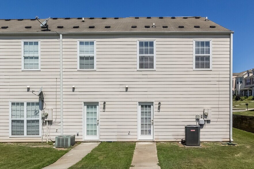 Building Photo - 4511 Heritage Pkwy