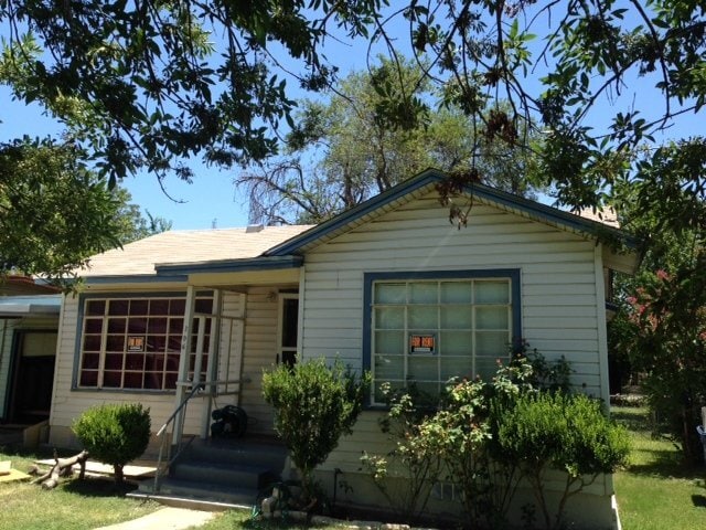 Building Photo - 206 Avalon St