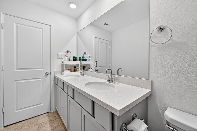 Building Photo - 9703 Arrigoni Creek Dr