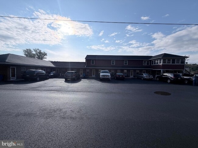 Building Photo - 268 Wilkes St