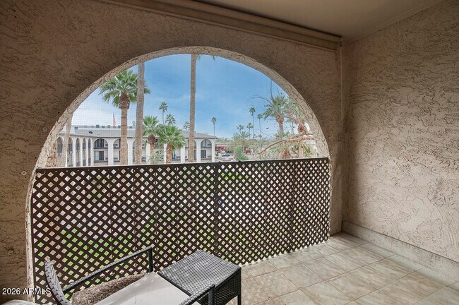 Building Photo - 3033 E Devonshire Ave