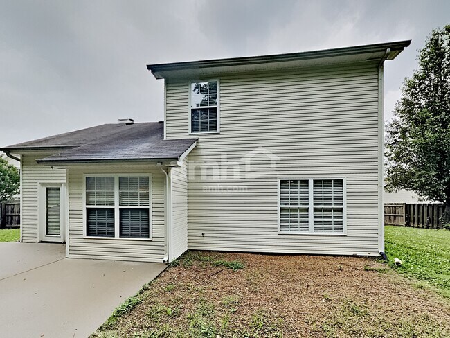 Building Photo - 916 Springs Hill Way