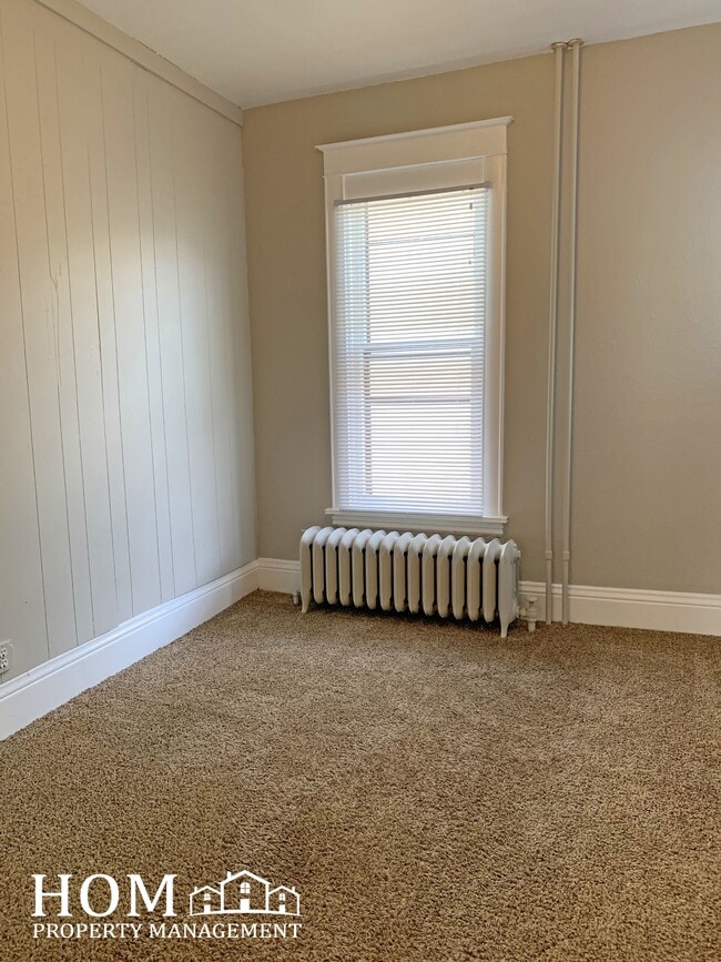 Building Photo - 431 N 5th St