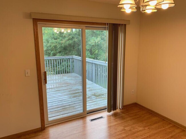 Building Photo - 6403 River Mill Dr