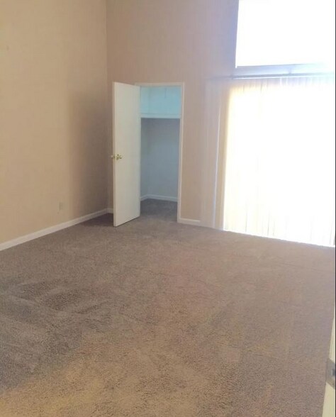 Building Photo - 3001 W Hampshire Ct