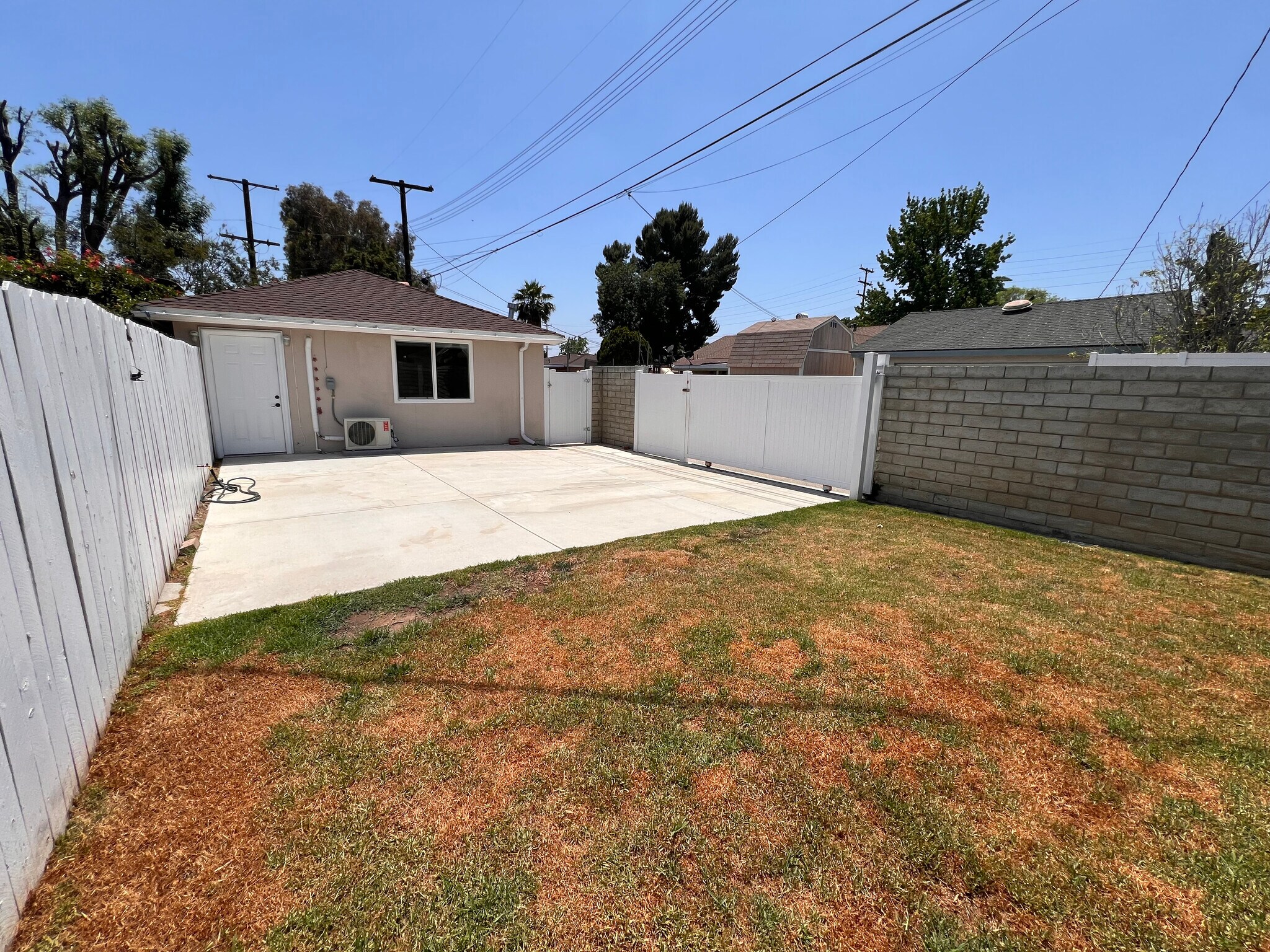 Building Photo - 9009 Monogram Ave
