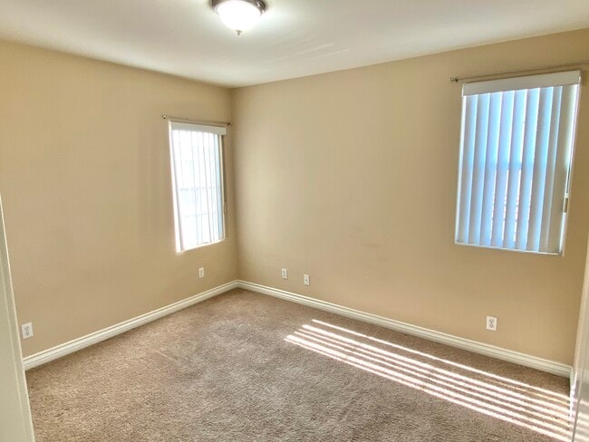 Building Photo - 15917 Sierra Vista Ct