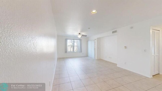 Building Photo - 1705 Palm Cove Blvd
