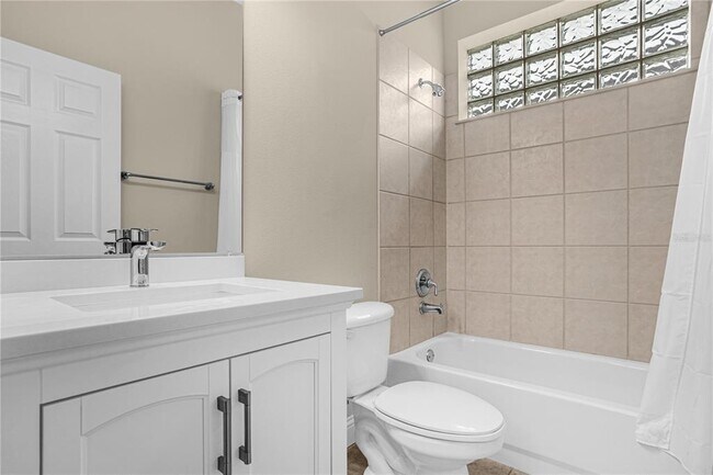 Building Photo - 10674 Woodchase Cir