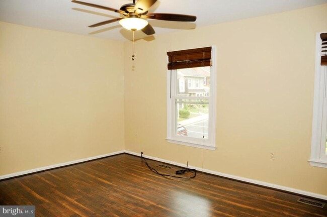 Building Photo - 3831 Gateway Terrace