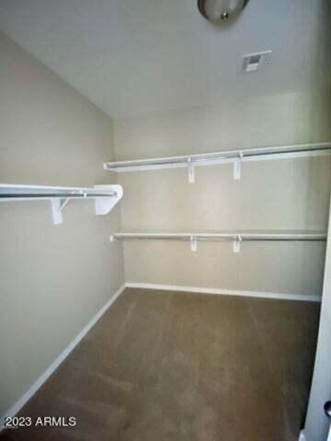 Building Photo - Single Level 4 bedroom, 2 bath home available in Skyline Ranch