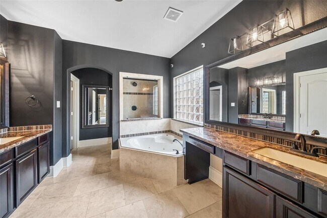Building Photo - 14831 Vesper Lake Ct